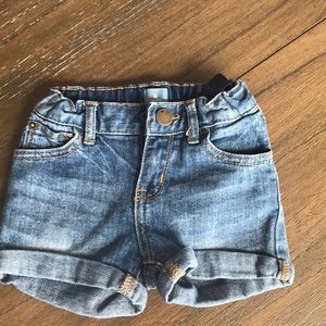 Baby gap jean shorts size 12-18months